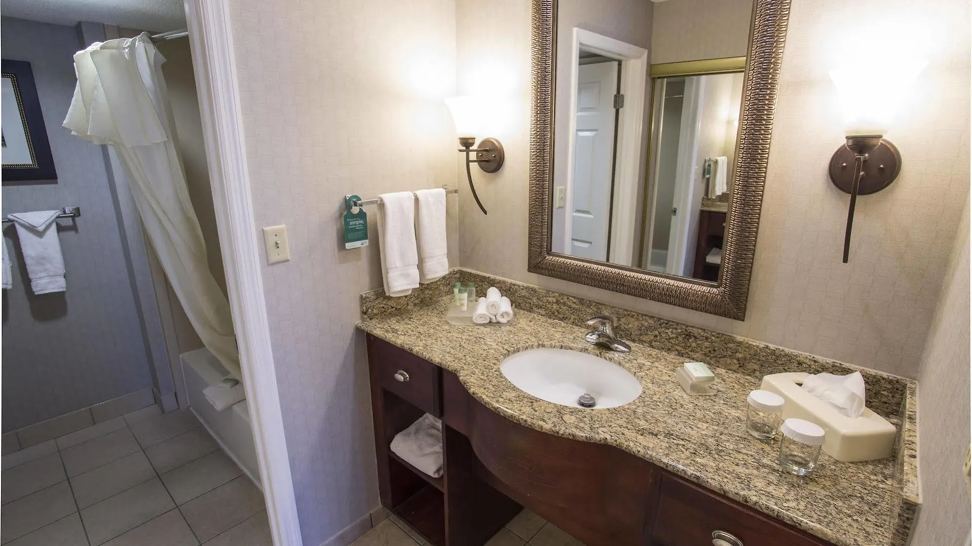 Homewood Suites By Hilton Savannah 3*,