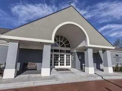 Homewood Suites By Hilton Savannah Hotel